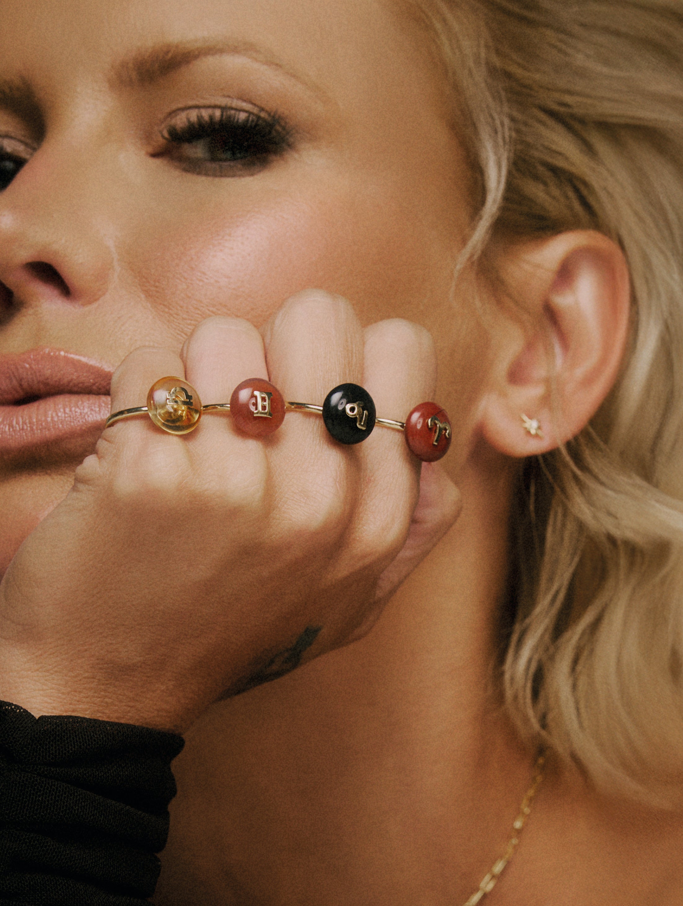 COLLAB MÔNICA SALGADO