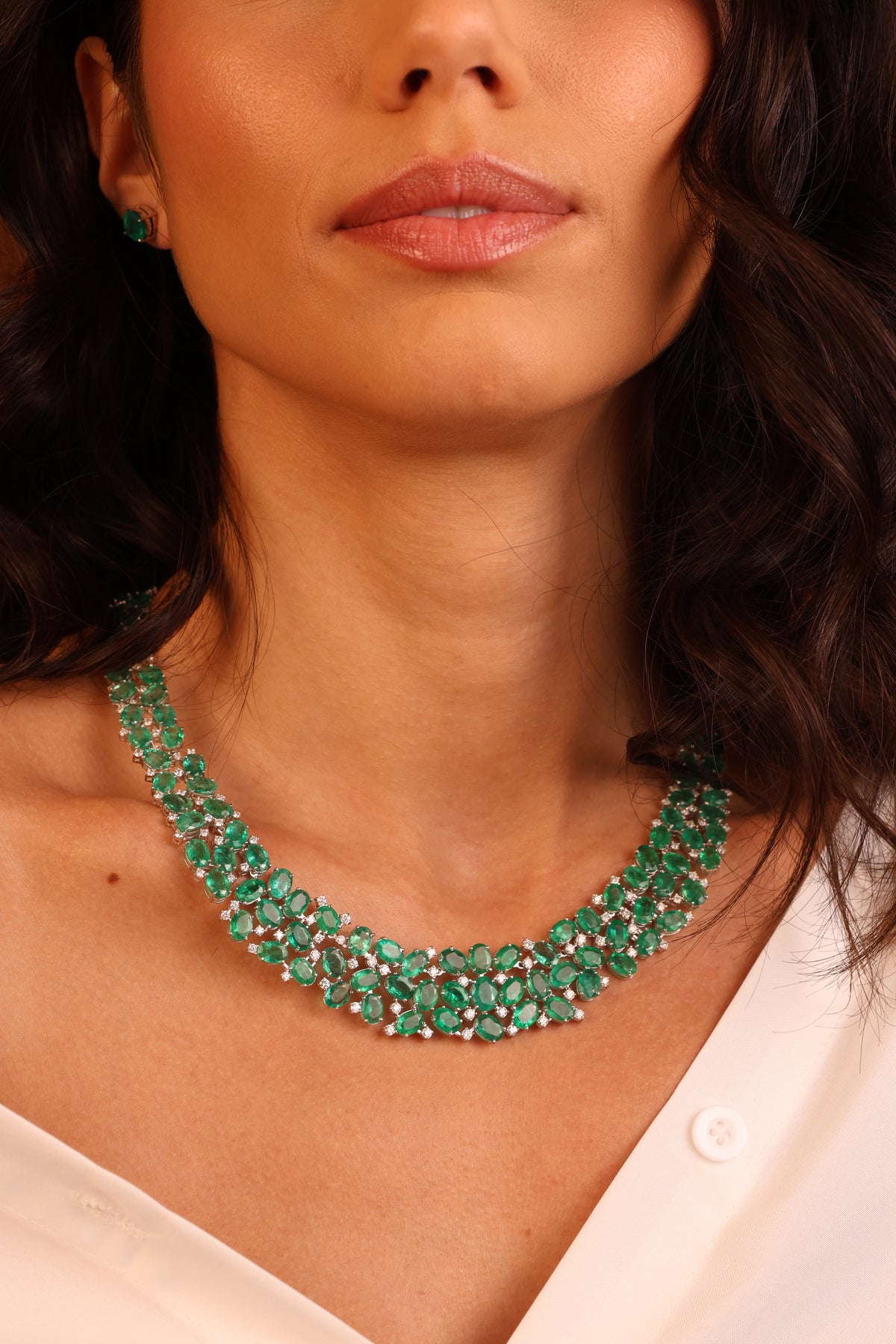 Colar Primavera Esmeraldas em Ouro Branco 18K