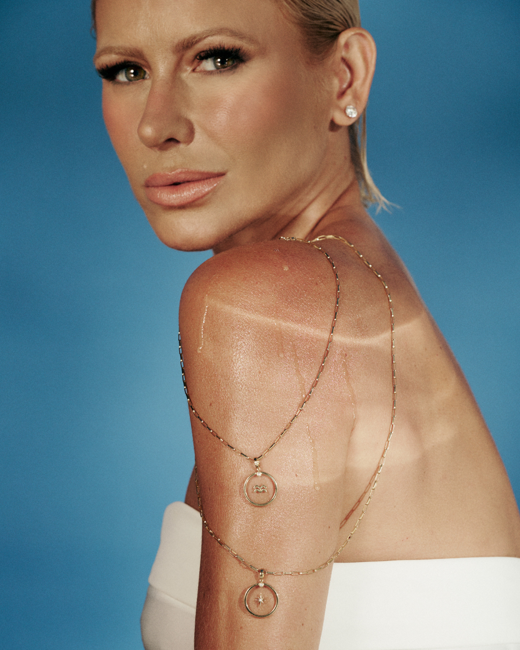 Pingente AQUÁRIO Quartzo Branco e Diamante em Ouro Amarelo 18k - Collab Mônica Salgado