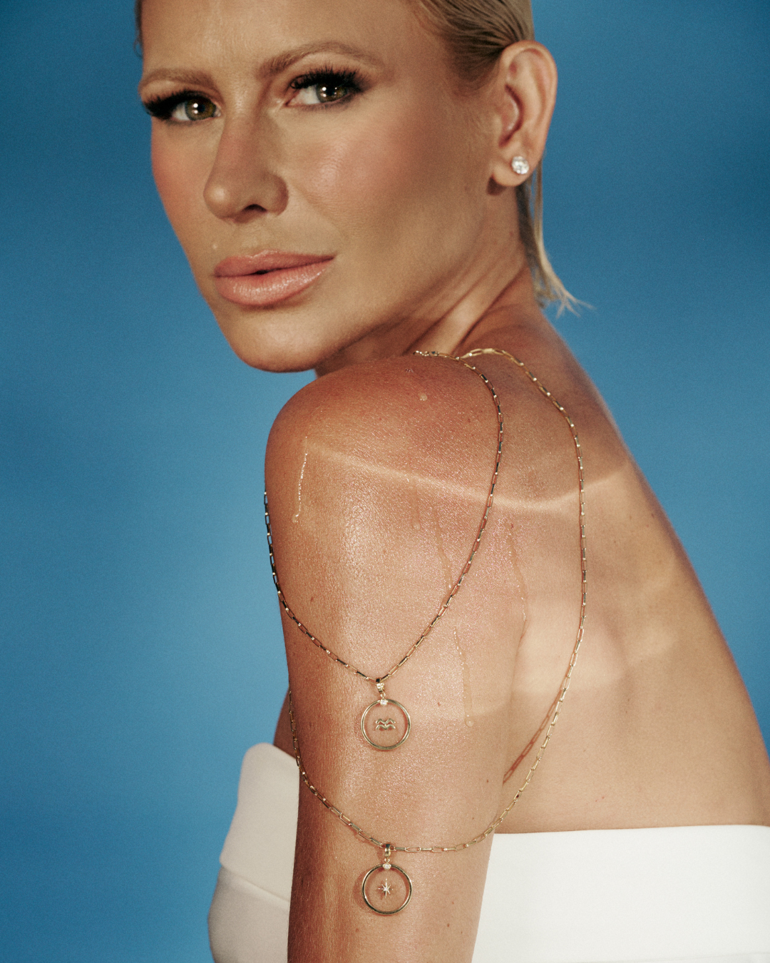 Pingente AQUÁRIO Quartzo Branco e Diamante em Ouro Amarelo 18k - Collab Mônica Salgado