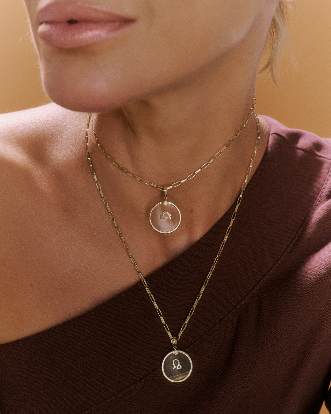 Pingente LEÃO Olho de Tigre em Ouro Amarelo 18k - Collab Mônica Salgado