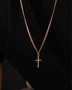 Corrente Cruz P em Ouro 18K