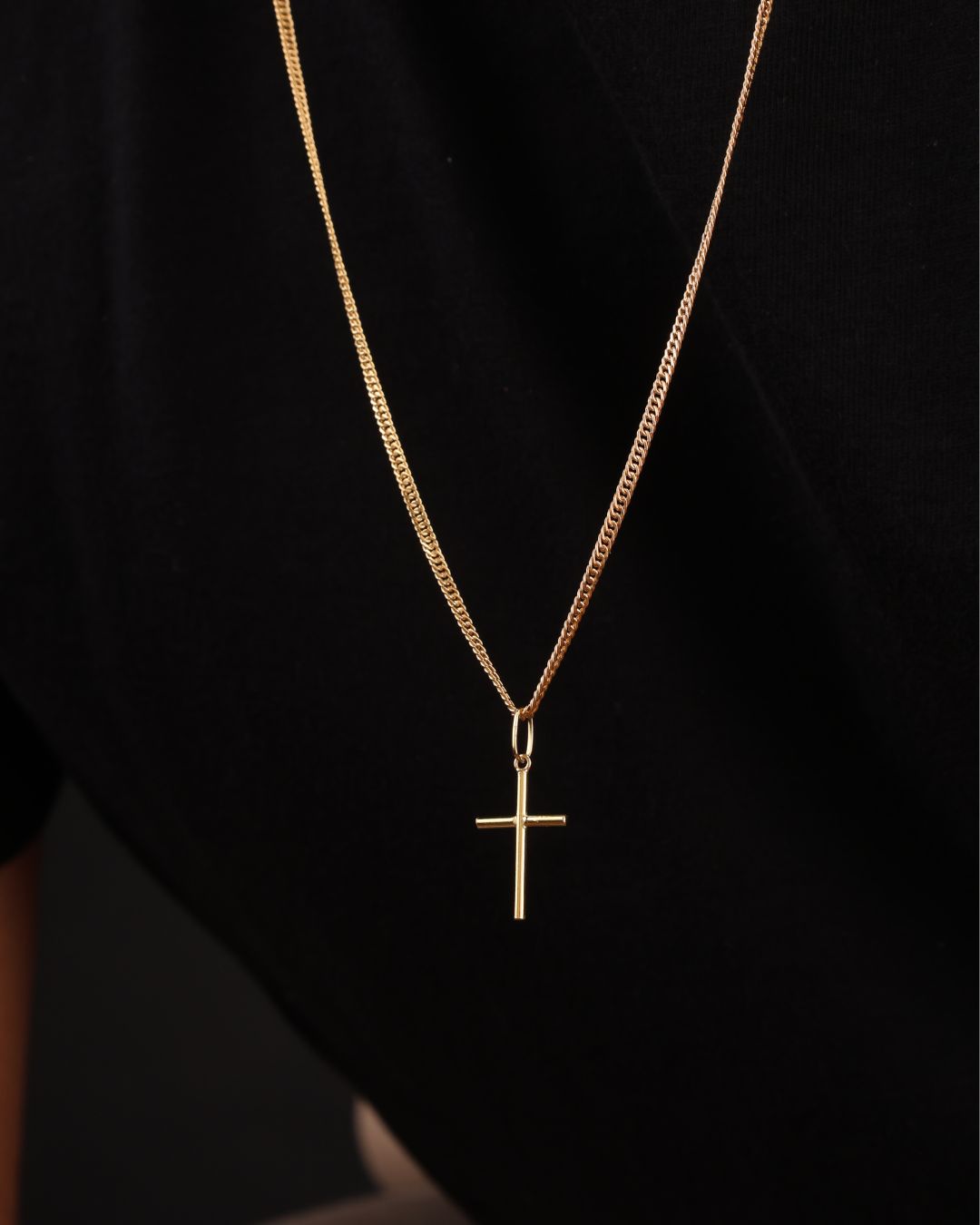 Corrente Cruz P em Ouro 18K
