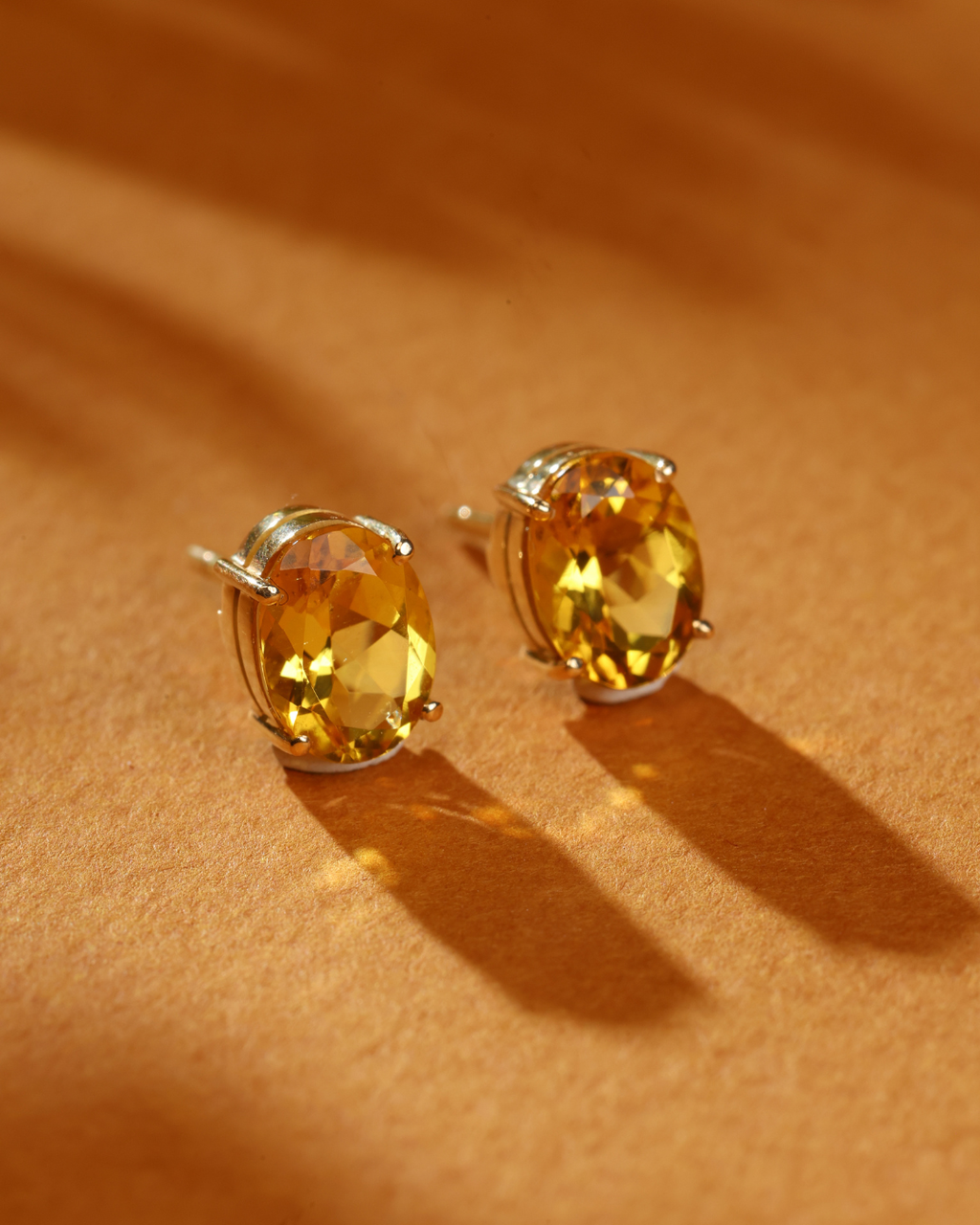 Brinco GLAM Berilo Oval em Ouro 18K