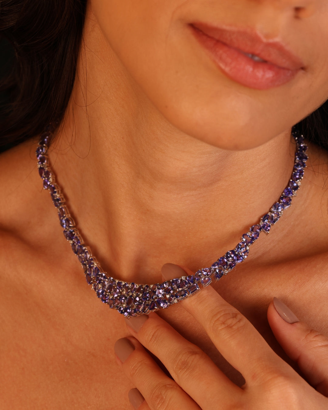 Colar Primavera Tanzanitas em Ouro Branco 18K