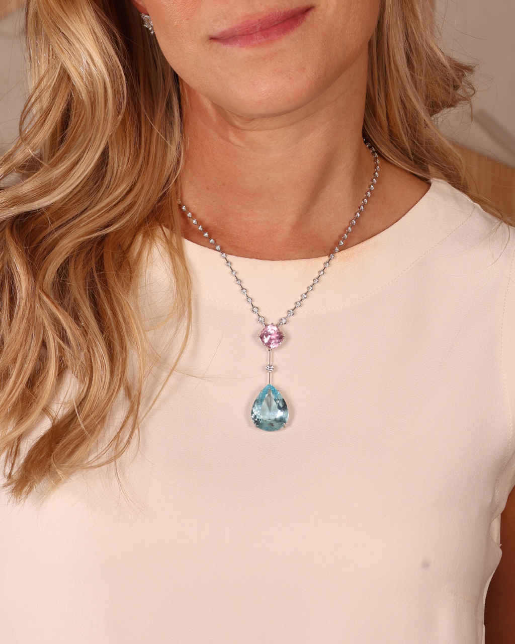 Colar SEA Água Marinha e Kunzita com Riviera em Ouro Branco 18K