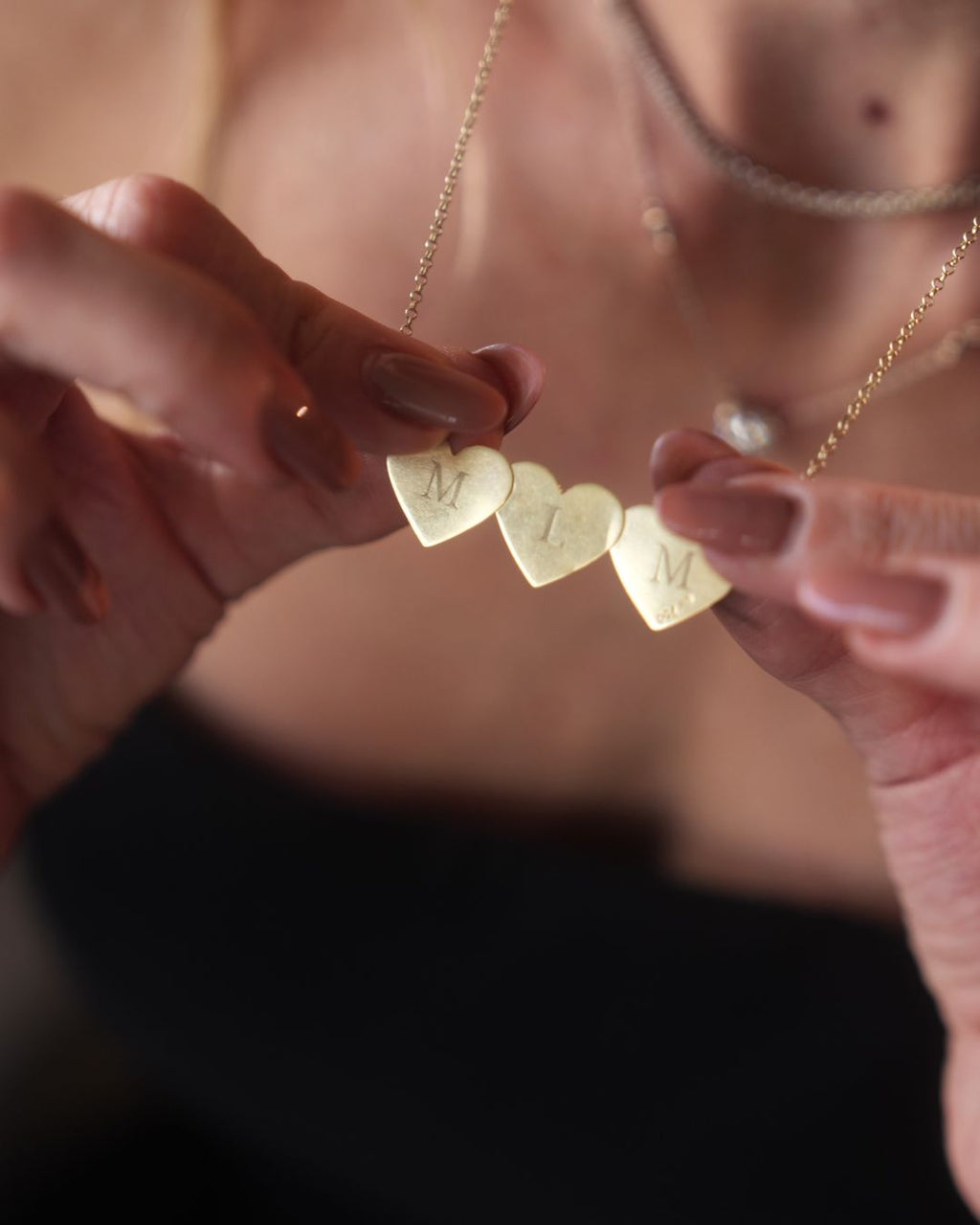 Colar Personalizável 3 Corações em Ouro 18K - Collab Lara Barreira